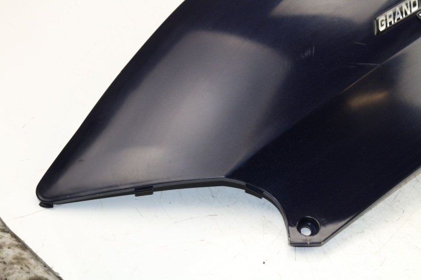 photo de FLANC ARRIERE GAUCHE KYMCO GRAND DINK 125 (2008 - 2014) - Détails caractéristiques