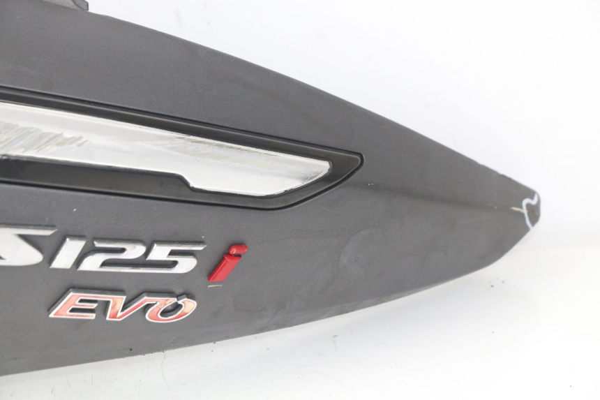 photo de FLANC ARRIERE GAUCHE SYM GTS EVO 125 (2009 - 2013) - Angle alternatif