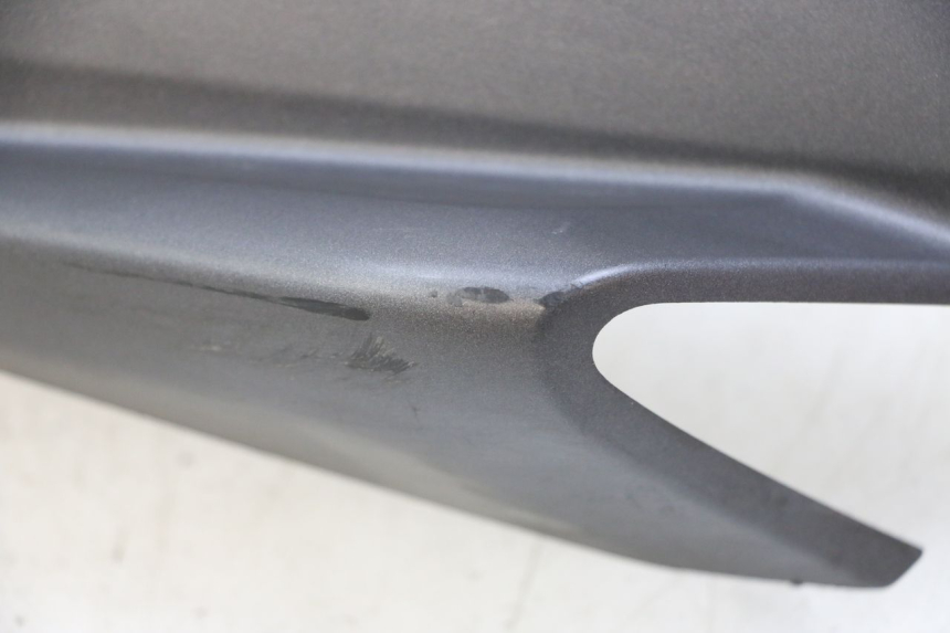 photo de FLANC ARRIERE GAUCHE HONDA PCX (JF57/JF64) 125 (2014 - 2018) - Marquages et références