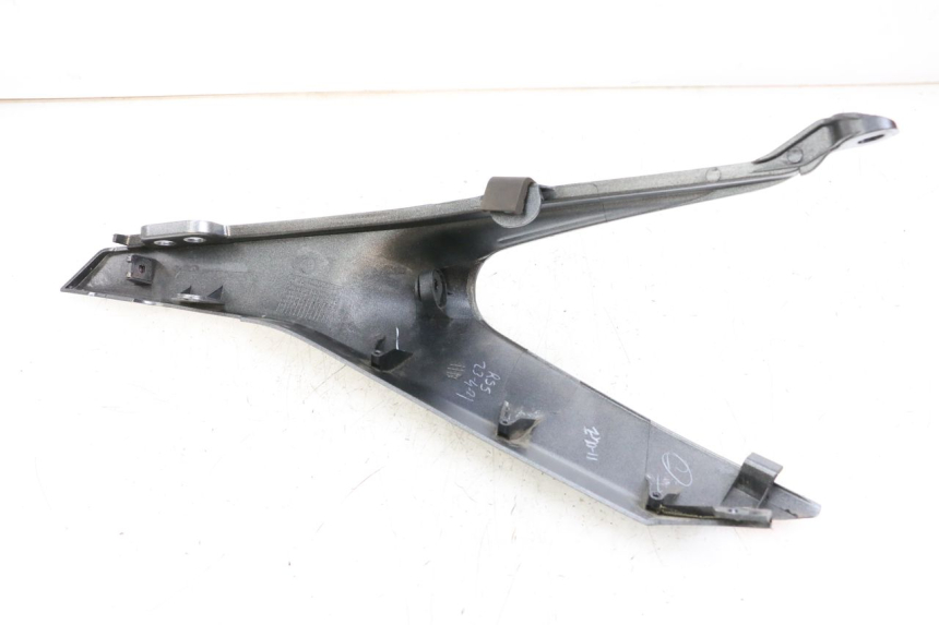 photo de FLANC ARRIERE GAUCHE HUSQVARNA SVARTPILEN 401 (2018 - 2023) - Zoom état d’usage