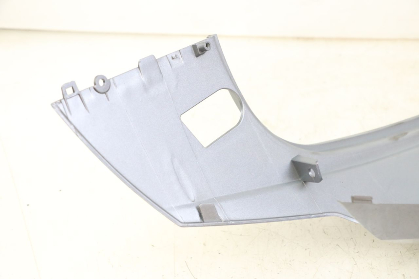 photo de FLANC ARRIERE GAUCHE SYM JOYMAX 125 (2010 - 2017) - Gros plan technique