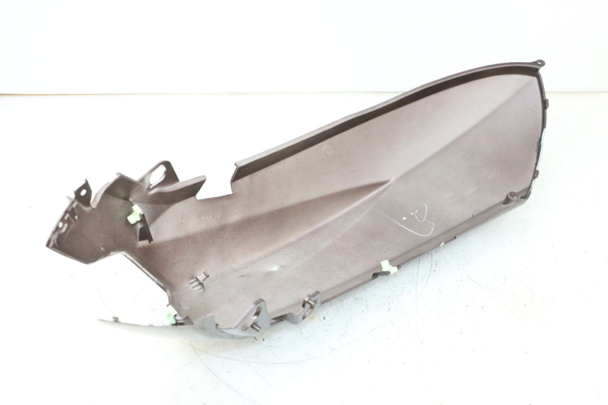 photo de FLANC ARRIERE GAUCHE PEUGEOT KISBEE 2T 50 (2010 - 2017) - Gros plan technique