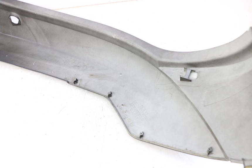 photo de FLANC ARRIERE GAUCHE KYMCO PEOPLE S 125 (2000 - 2008) - Vue d’ensemble