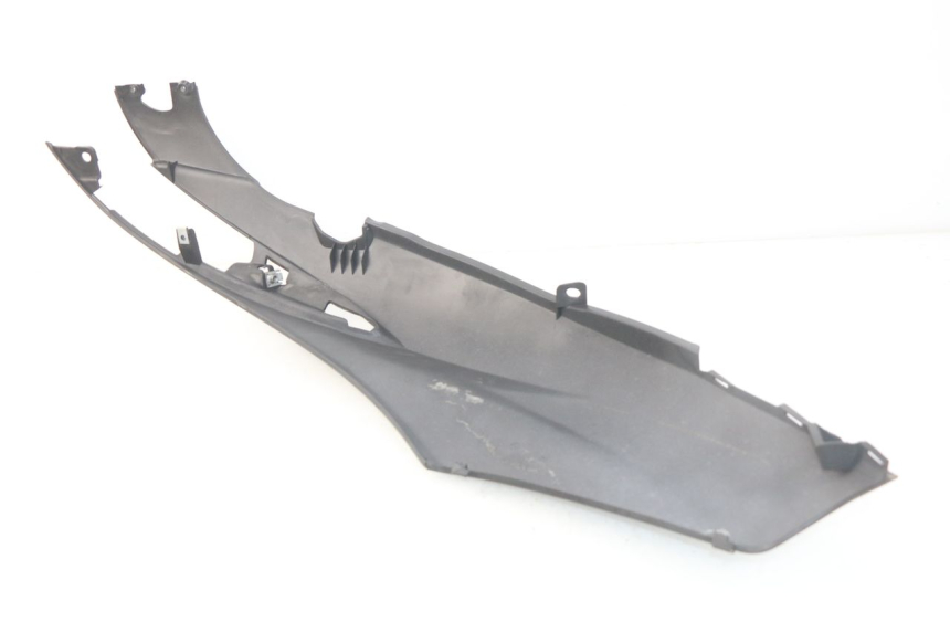 photo de FLANC ARRIERE GAUCHE PIAGGIO LIBERTY IGET 4T 50 (2015 - 2020) - Zoom état d’usage