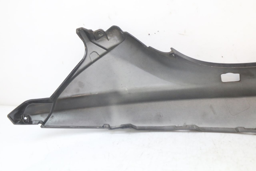 photo de FLANC ARRIERE GAUCHE PIAGGIO MP3 LT 400 (2007 - 2012) - État de surface
