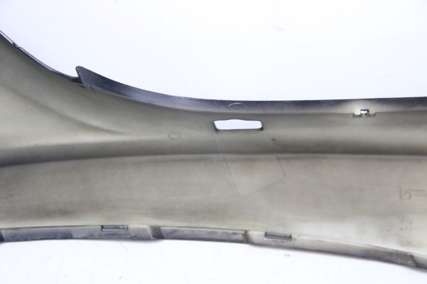 photo de FLANC ARRIERE GAUCHE PIAGGIO MP3 125 (2006 - 2014) - Points de fixation