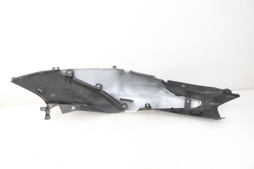 photo de FLANC ARRIERE GAUCHE MBK MW TRYPTIK 125 (2017 - 2022) - État de surface