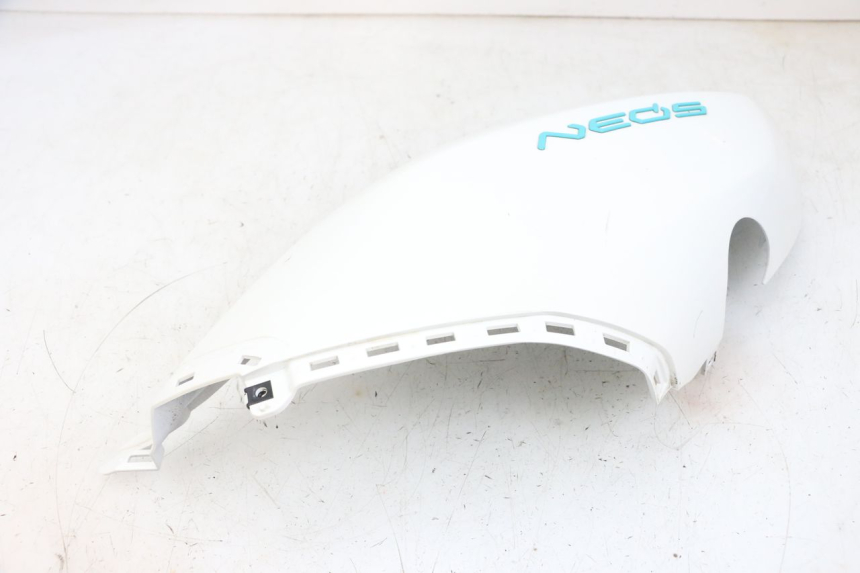 photo de FLANC ARRIERE GAUCHE YAMAHA NEO'S CORE 1 (2022 - 2026) - Détails caractéristiques