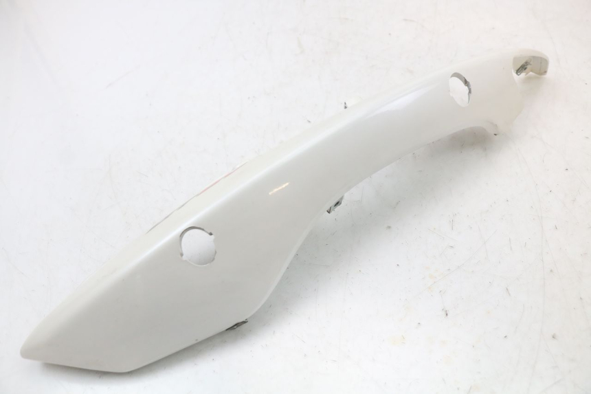 photo de FLANC ARRIERE GAUCHE MOTO GUZZI NORGE 8V GT 1200 (2011 - 2016) - Autre angle de vue