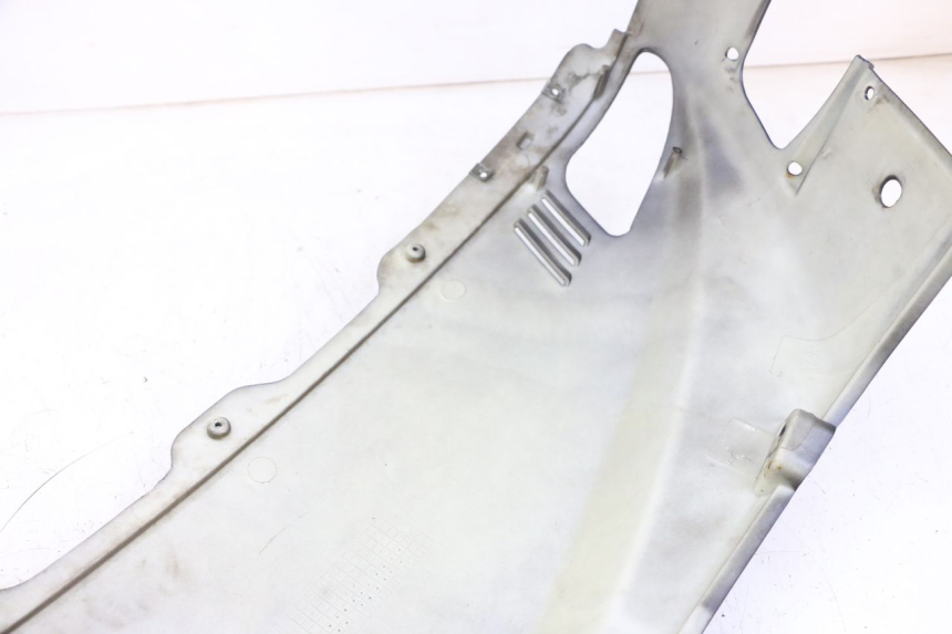 photo de FLANC ARRIERE GAUCHE JM MOTORS OLDIES GT 4T 50 (2018 - 2025) - État de surface