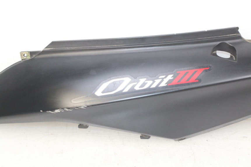 photo de FLANC ARRIERE GAUCHE SYM ORBIT III 3 4T 50 (2021 - 2025) - Pièce contrôlée