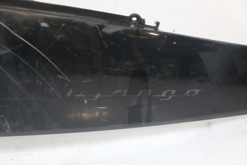 photo de FLANC ARRIERE GAUCHE PEUGEOT DJANGO 125 (2014 - 2017) - Gros plan technique