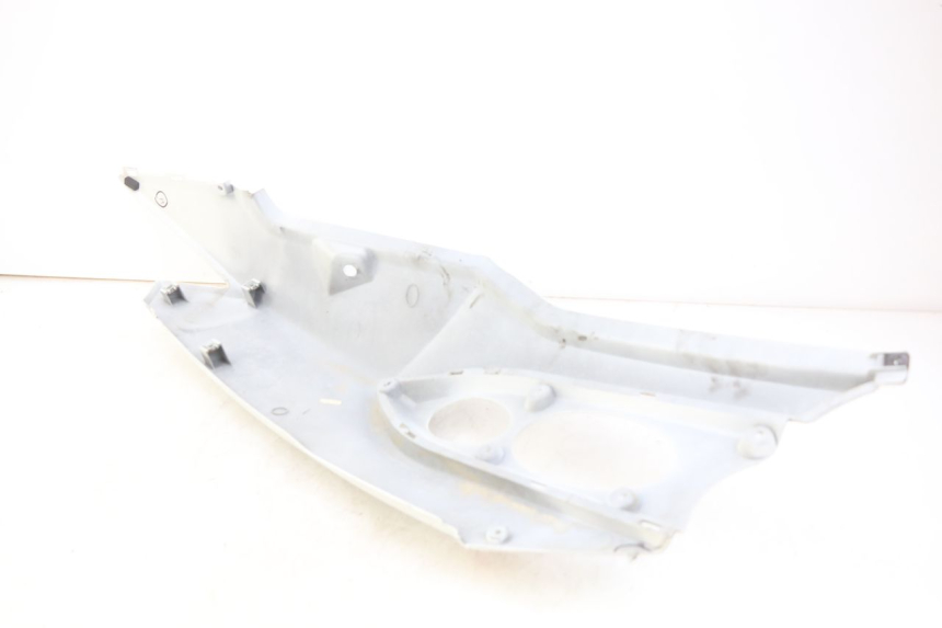 photo de FLANC ARRIERE GAUCHE DAELIM S3 125 (2010 - 2017) - Zoom état d’usage