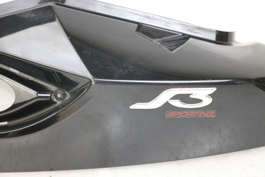 photo de FLANC ARRIERE GAUCHE DAELIM S3 125 (2010 - 2017) - Zoom composants