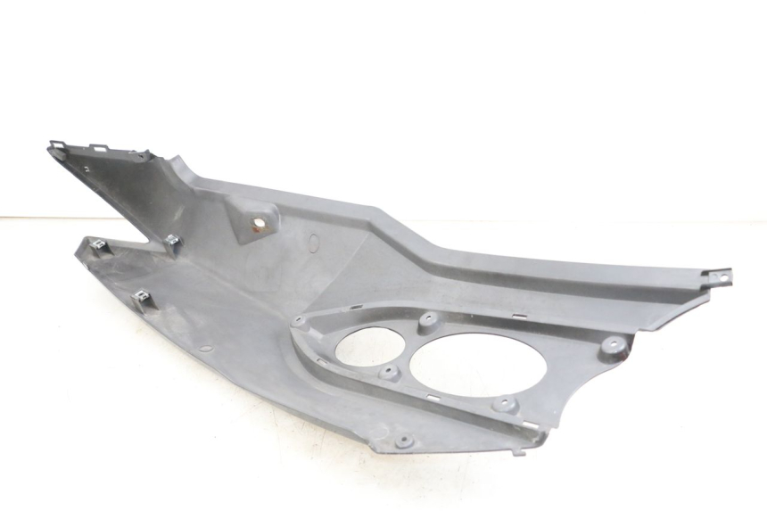 photo de FLANC ARRIERE GAUCHE DAELIM S3 125 (2010 - 2017) - Gros plan technique