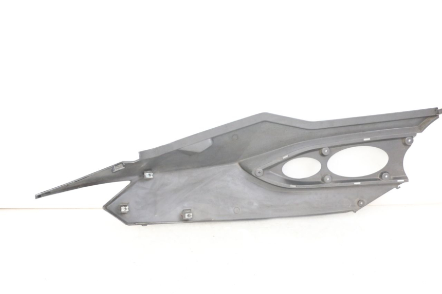 photo de FLANC ARRIERE GAUCHE DAELIM S3 125 (2010 - 2017) - État de surface