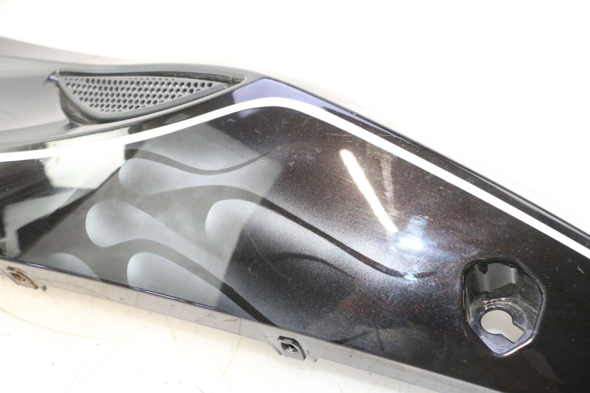 photo de FLANC ARRIERE GAUCHE CAN-AM SPYDER RS 1000 (2008 - 2012) - Angle alternatif
