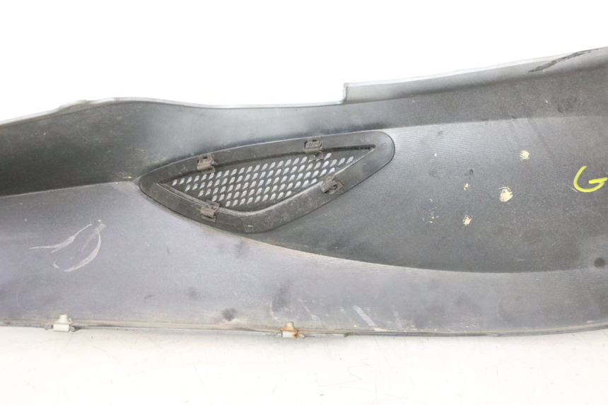 photo de FLANC ARRIERE GAUCHE CAN-AM SPYDER RS 1000 (2008 - 2012) - Pièce contrôlée
