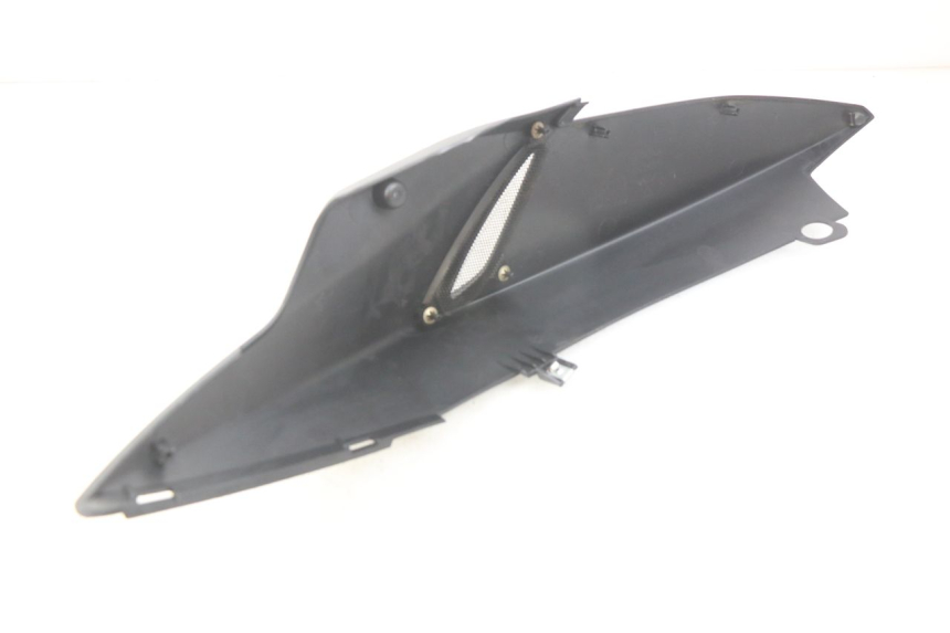 photo de FLANC ARRIERE GAUCHE APRILIA SR 2T 50 (2012 - 2017) - Détail de la pièce