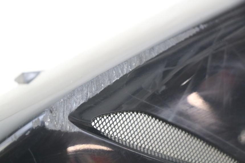 photo de FLANC ARRIERE GAUCHE APRILIA SR 2T 50 (2012 - 2017) - Points de fixation