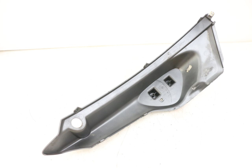 photo de FLANC ARRIERE GAUCHE MBK STUNT NAKED 50 (2004 - 2018) - Points de fixation