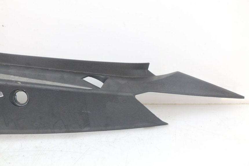 photo de FLANC ARRIERE GAUCHE KYMCO SUPER 8 4T 50 (2018 - 2020) - Gros plan technique