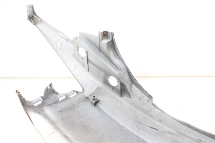 photo de FLANC ARRIERE GAUCHE SUZUKI BURGMAN 125 (2007 - 2014) - Détail de la pièce