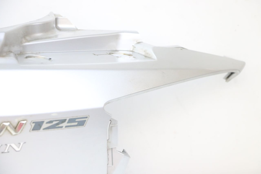 photo de FLANC ARRIERE GAUCHE SUZUKI BURGMAN 125 (2007 - 2014) - Inspection visuelle