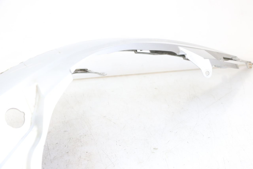 photo de FLANC ARRIERE GAUCHE SUZUKI BURGMAN 125 (2007 - 2014) - État de surface