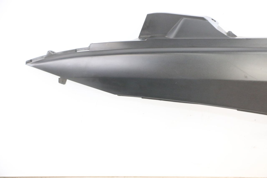 photo de FLANC ARRIERE GAUCHE SUZUKI BURGMAN 125 (2018 - 2021) - Détails caractéristiques