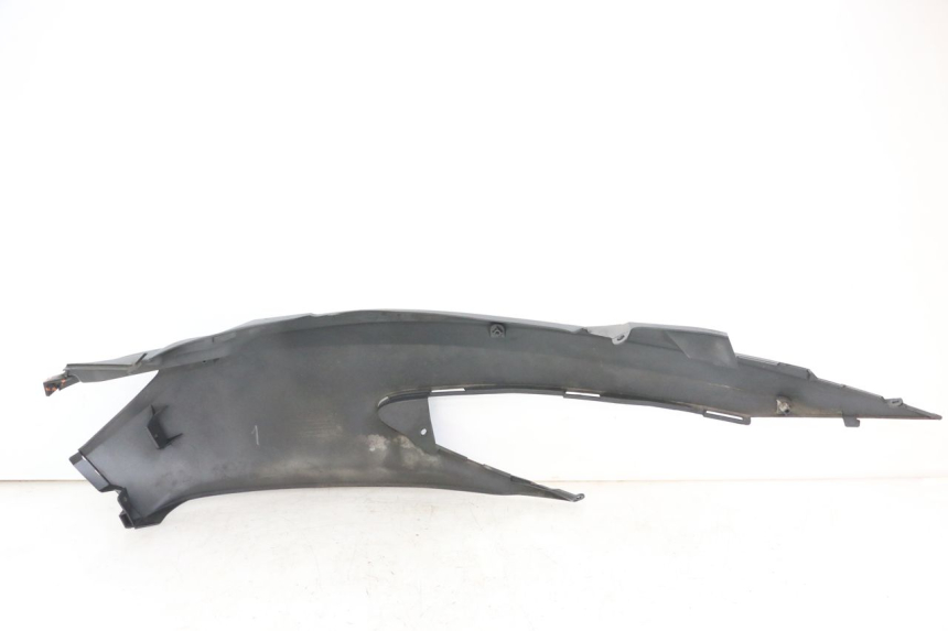 photo de FLANC ARRIERE GAUCHE SUZUKI BURGMAN 125 (2018 - 2021) - Points de fixation