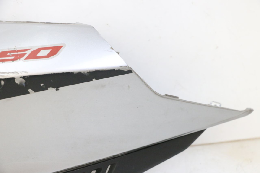 photo de FLANC ARRIERE GAUCHE APRILIA SXR 50 (2021 - 2023) - Zoom composants