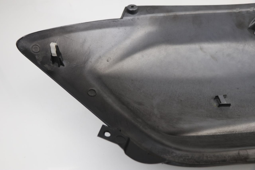 photo de FLANC ARRIERE GAUCHE SYM MAXSYM I 400 (2011 - 2016) - État de surface