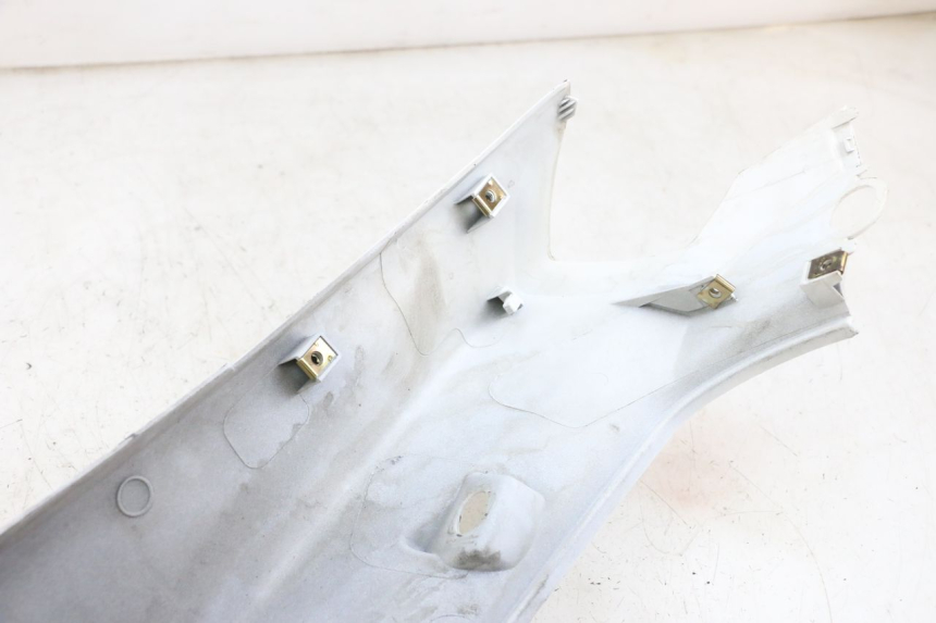 photo de FLANC ARRIERE GAUCHE PEUGEOT TWEET PRO EFI 4T 50 (2021 - 2022) - Points de fixation