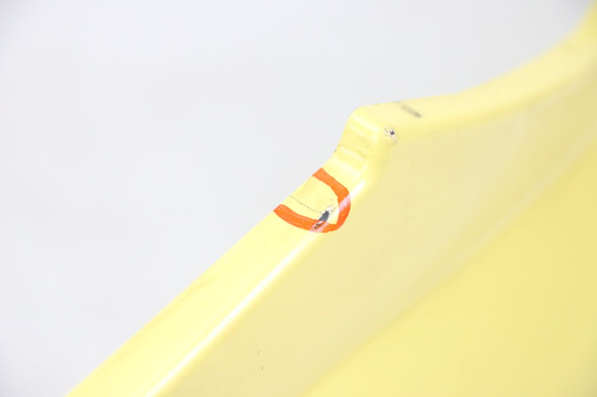 photo de FLANC ARRIERE GAUCHE YAMAHA WHY 50 (1998 - 2000) - Points de fixation