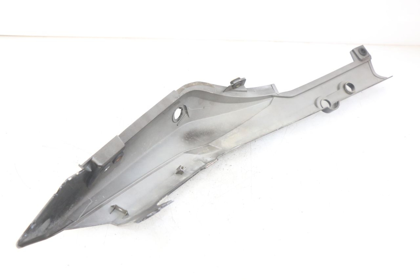 photo de FLANC ARRIERE GAUCHE SYM WOLF SB 125 (2011 - 2018) - Autre angle de vue