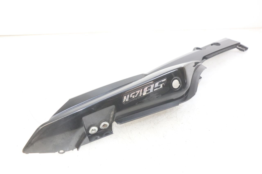 photo de FLANC ARRIERE GAUCHE SYM WOLF SB 125 (2011 - 2018) - Vue d’ensemble