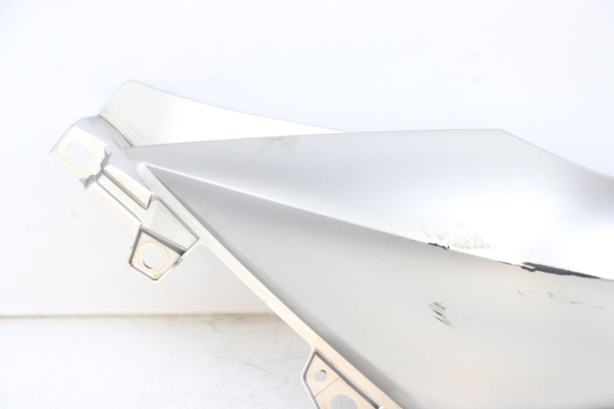 photo de FLANC ARRIERE GAUCHE YAMAHA XMAX X-MAX ABS 125 (2017 - 2020) - Vue rapprochée