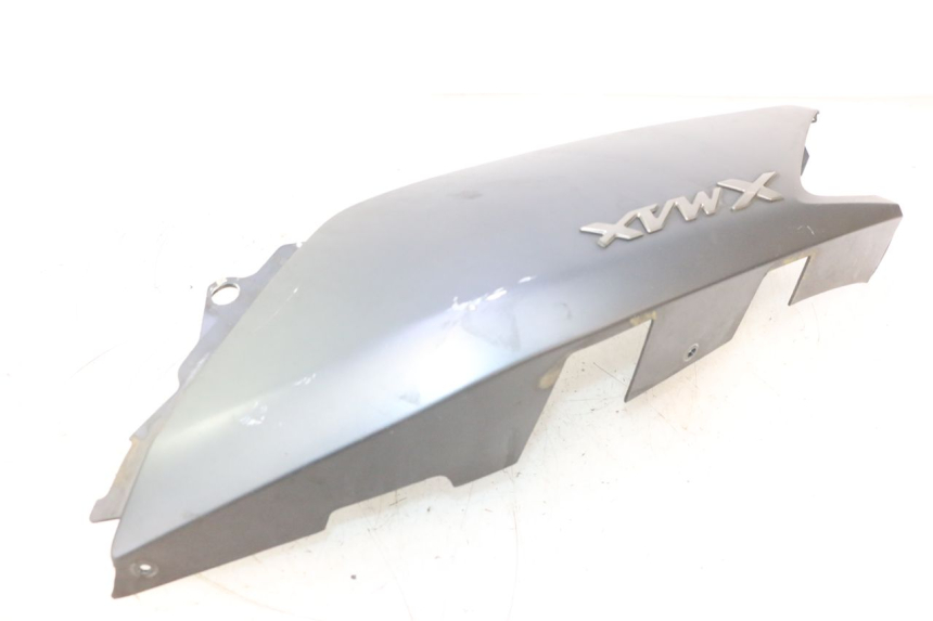 photo de FLANC ARRIERE GAUCHE YAMAHA X-MAX XMAX 125 (2010 - 2013) - Autre angle de vue