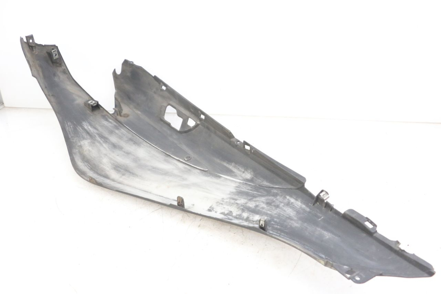 photo de FLANC ARRIERE GAUCHE PIAGGIO X10 125 (2012 - 2017) - Détail de la pièce