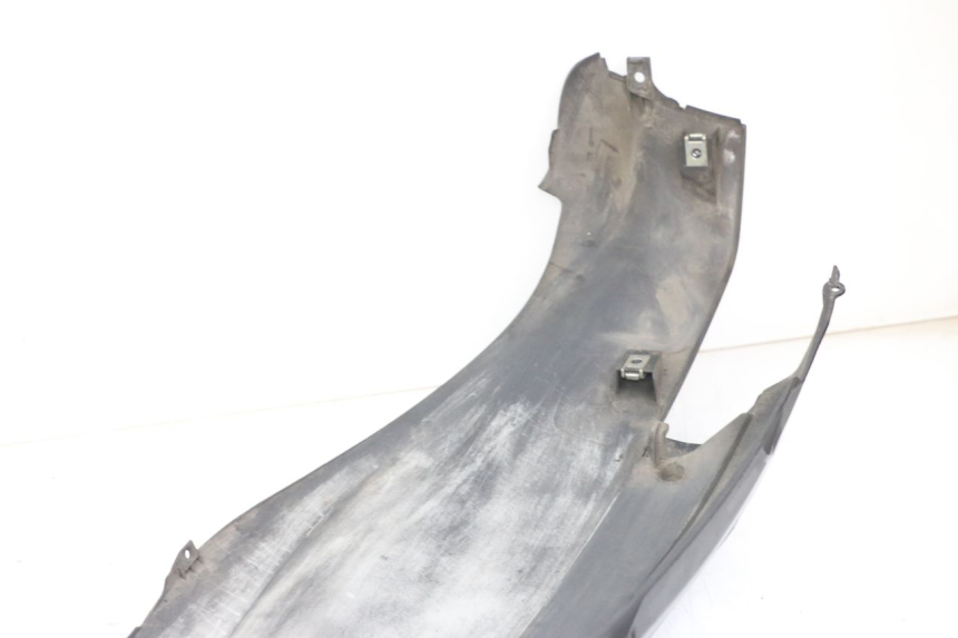 photo de FLANC ARRIERE GAUCHE PIAGGIO X10 125 (2012 - 2017) - Gros plan technique