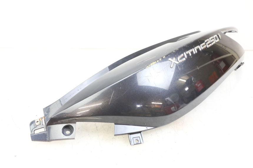 photo de Rear left side panel KYMCO XCITING 250 (2006 - 2009) - Détails caractéristiques