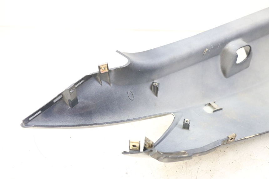 photo de Rear left side panel KYMCO XCITING 250 (2006 - 2009) - Zoom état d’usage