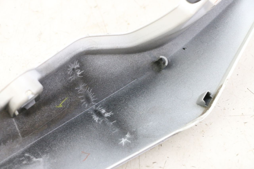 photo de FLANC ARRIERE GAUCHE YAMAHA XJ6 ABS 600 (2008 - 2016) - Zoom état d’usage