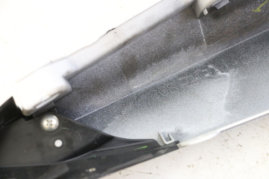 photo de FLANC ARRIERE GAUCHE YAMAHA XJ6 ABS 600 (2008 - 2016) - Autre angle de vue