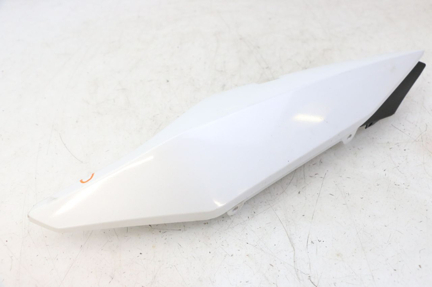 photo de FLANC ARRIERE GAUCHE YAMAHA XJ6 ABS 600 (2008 - 2016) - Points de fixation