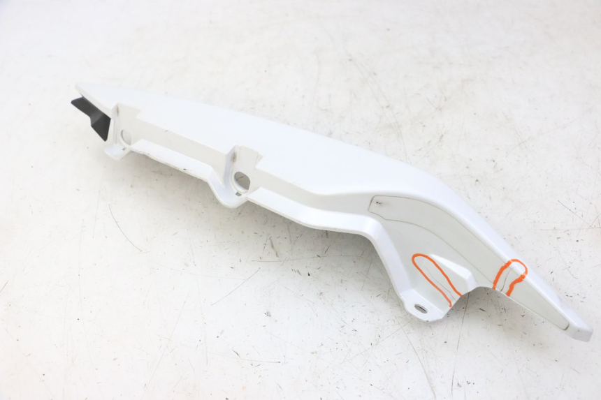 photo de FLANC ARRIERE GAUCHE YAMAHA XJ6 ABS 600 (2008 - 2016) - Marquages et références