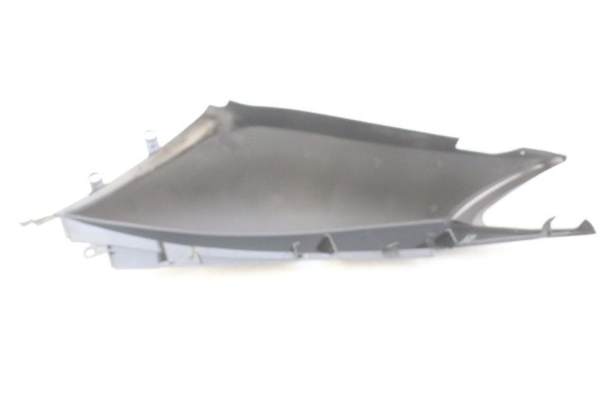photo de FLANC ARRIERE GAUCHE YAMAHA XP T-MAX TMAX ABS 500 (2004 - 2007) - Détail de la pièce