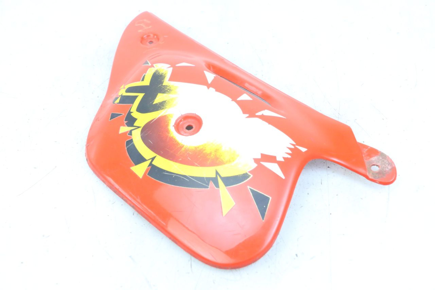 photo de FLANC ARRIERE GAUCHE PEUGEOT XP6 50 (1997 - 2003) - Autre angle de vue