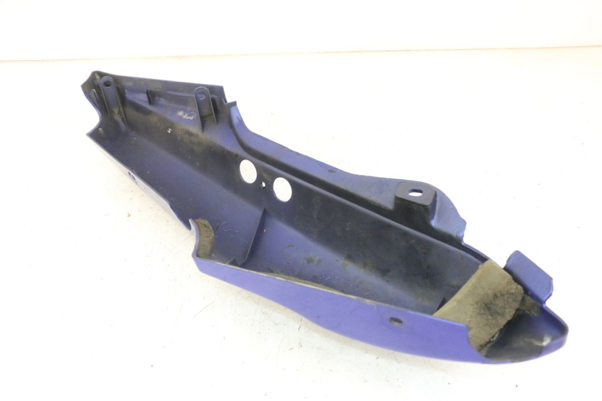 photo de FLANC ARRIERE GAUCHE YAMAHA FZS FAZER 600 (2001 - 2003) - Autre angle de vue